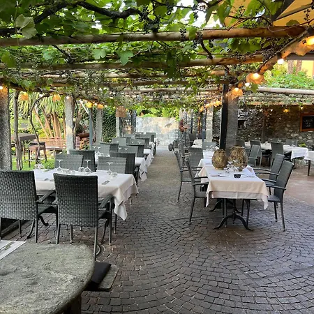 Garni Degli Angioli فندق