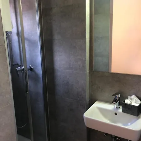 Hotel Garni Degli Angioli *