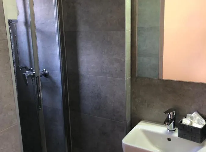 Hotel Garni Degli Angioli *